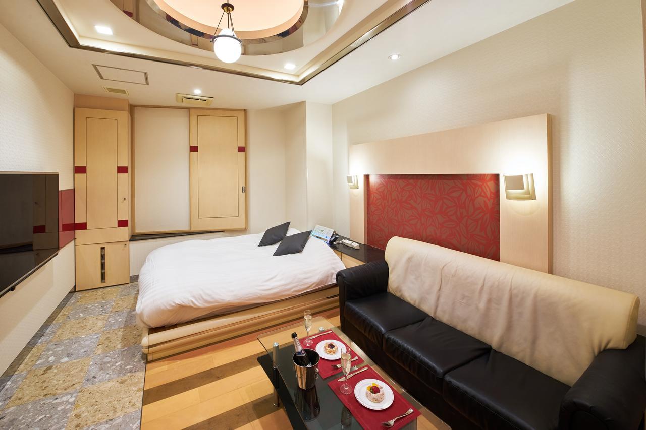 Hotel Aqua Blue Yokosuka (Adults Only) Extérieur photo